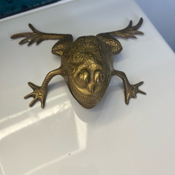 Frog Bronze Statue unique great for decor and good luck 👍 - Picture 2 of 7